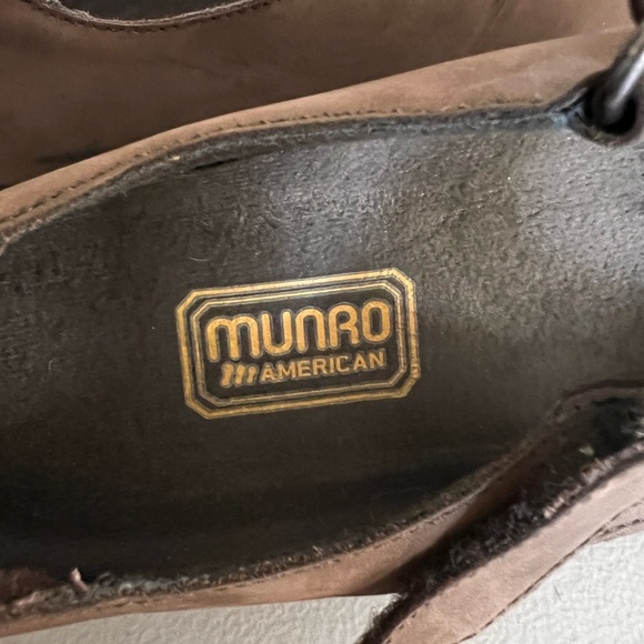 Munro American Alpine Nubuck Leather Mary Jane Shoes Size 9 - Picture 6 of 7